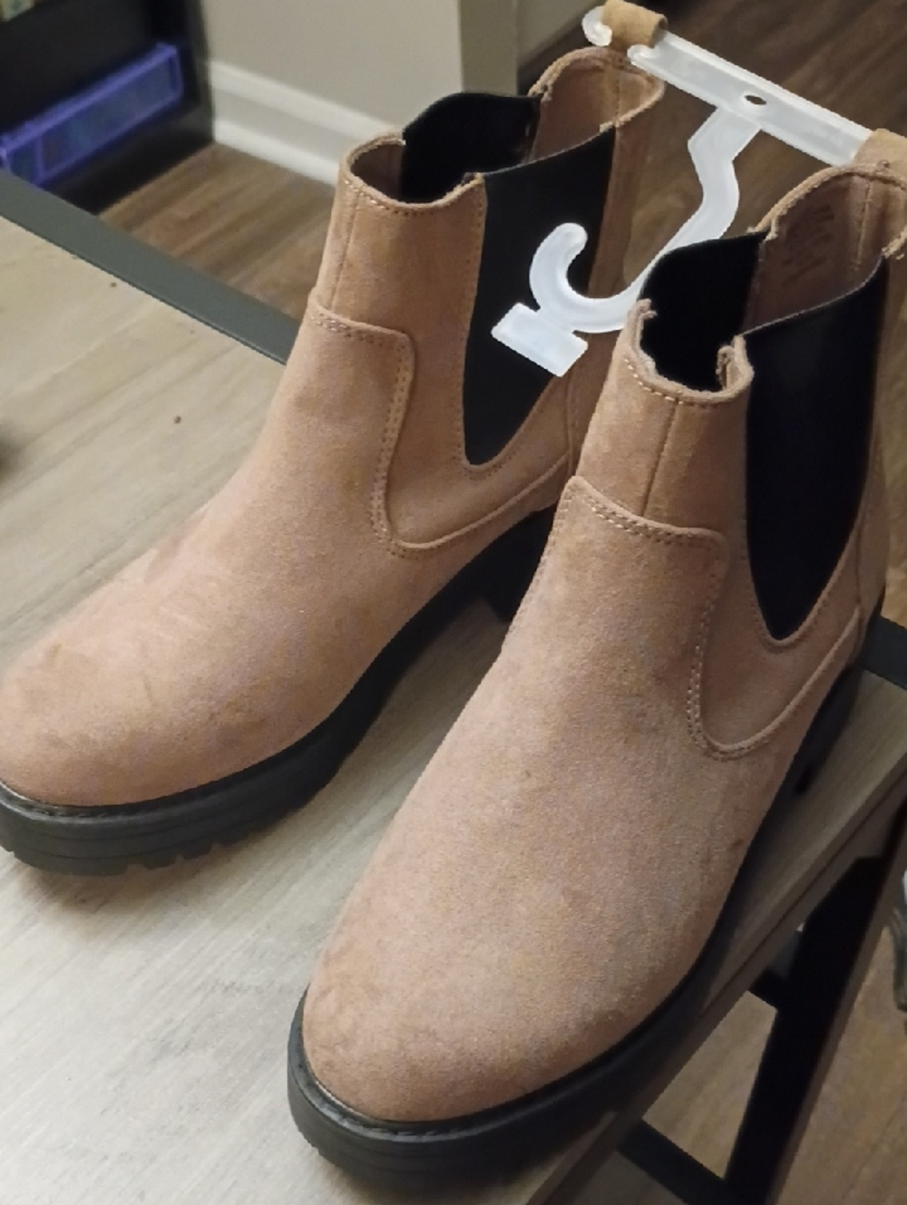 Old Navy Women's Tan Suede Chelsea Ankle Boots